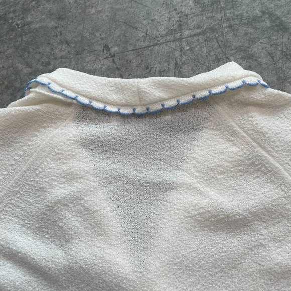 🎆🎇3fro$9 Women’s vintage blouse- white with blue trim- Size M - Picture 11 of 13